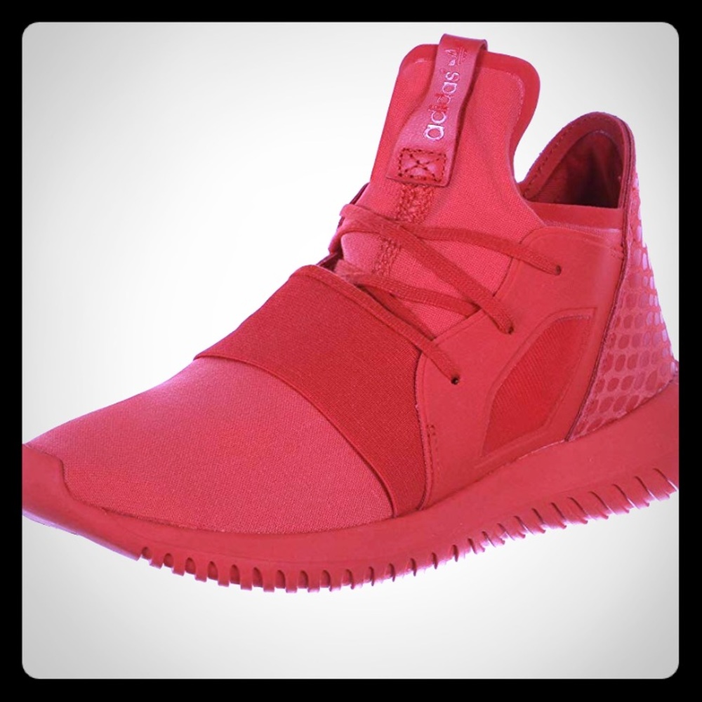 New Adidas Tubular Defiant Womens Sneaker 👟 !